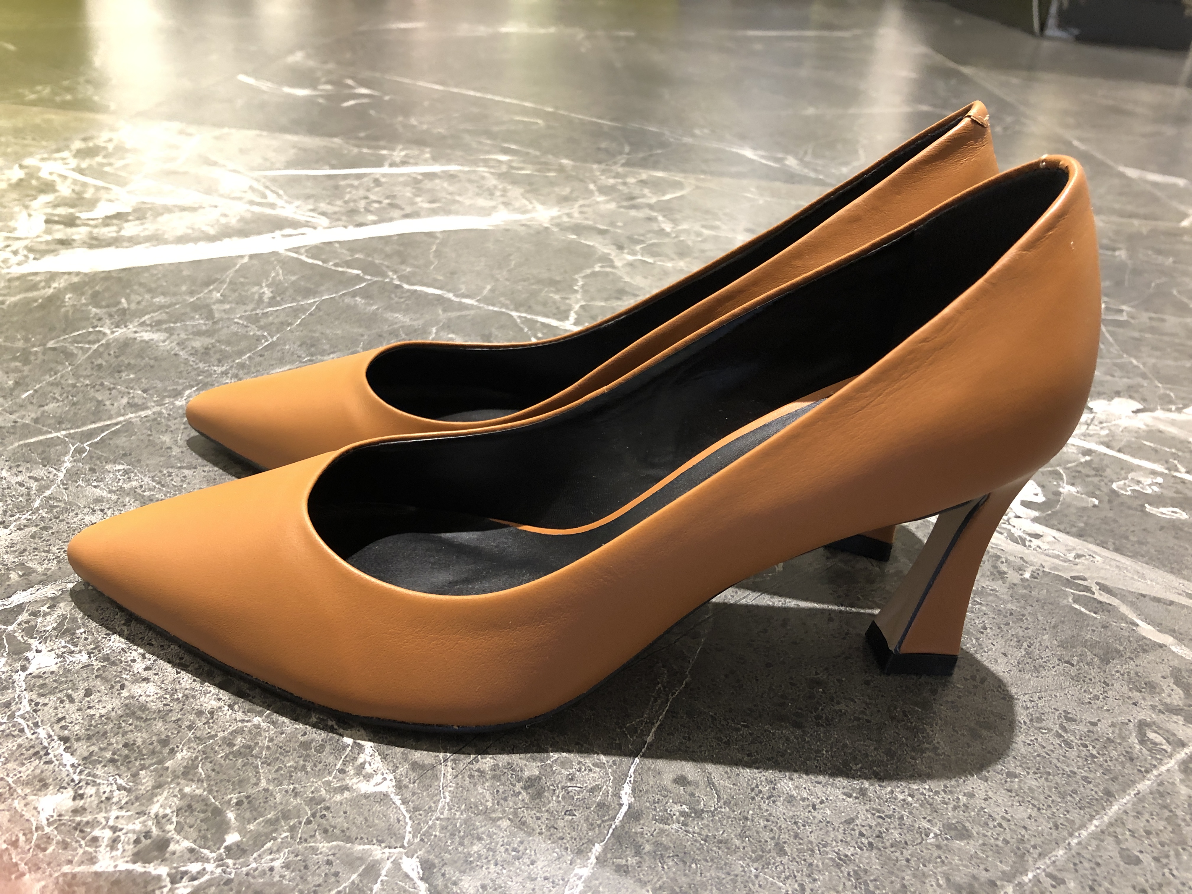 MISS UNIQUE DECOLTE'