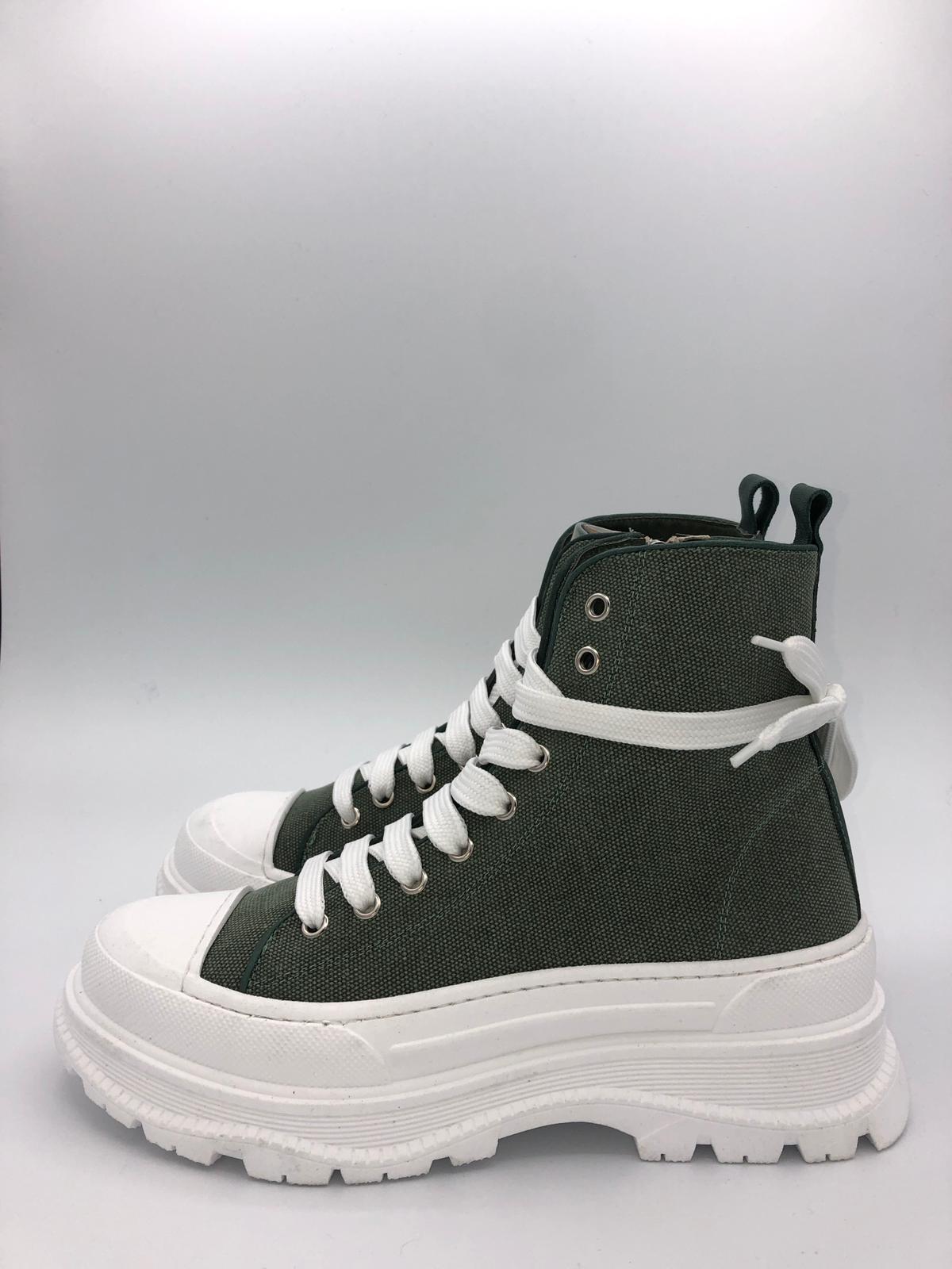 BRANDO SNEAKER